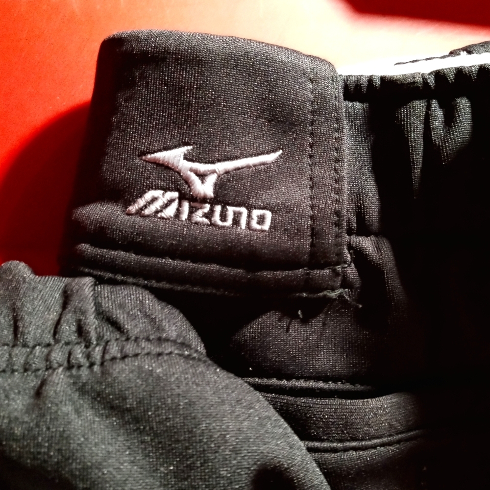 Mizuno baseball/football boys active wear